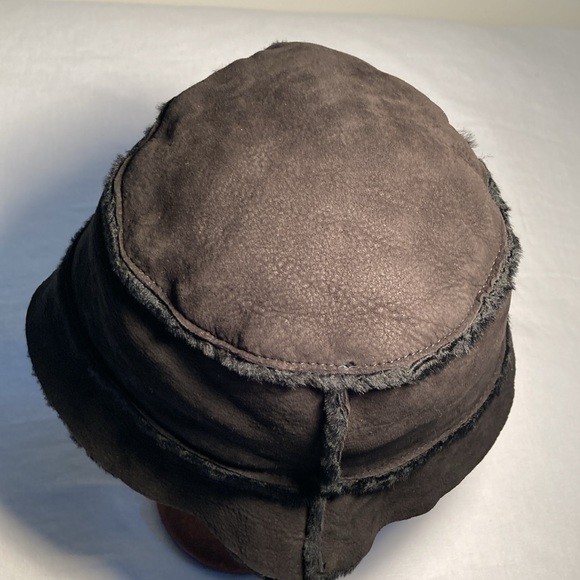 Chas Mackenzie bucket hat sheepskin leather England - Picture 3 of 14